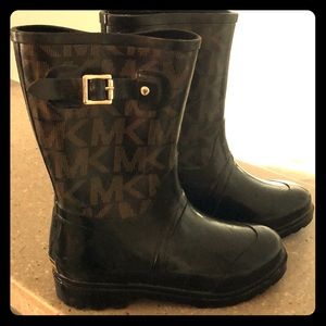 Michael Kors short rain boots